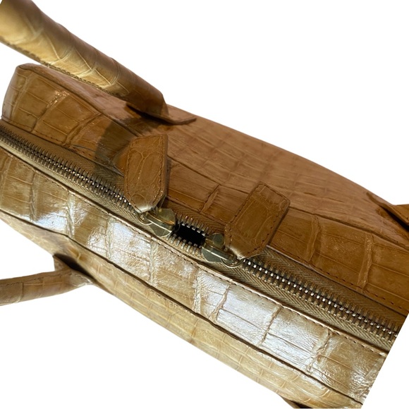 Nancy Gonzalez crocodile bag. - Picture 5 of 16